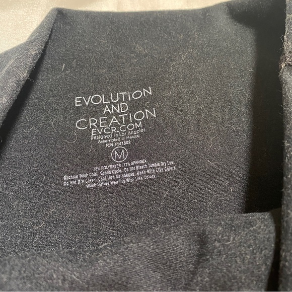 Evolution and Creation Black Criss Cross Waist Bike Shorts Pocket Size Medium - Picture 4 of 6